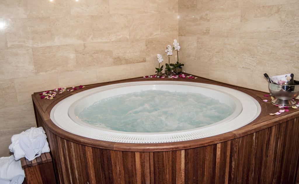 Escuderos Hotel Cruz Argamasilla de Calatrava Ngoại thất bức ảnh