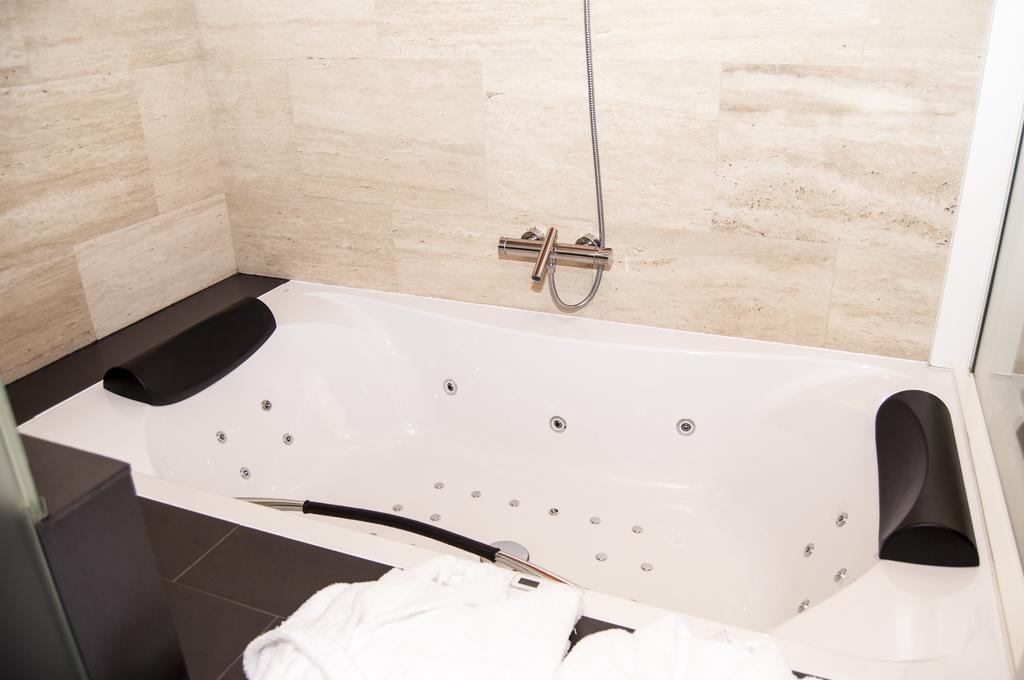 Escuderos Hotel Cruz Argamasilla de Calatrava Phòng bức ảnh